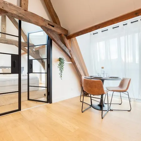 Old - Lovely Typical Apartment!