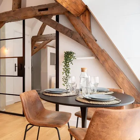 Old - Lovely Typical Apartment! Apartmán *