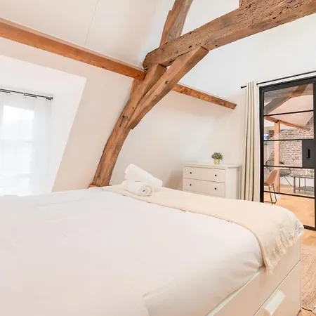 Old - Lovely Typical Apartment! *