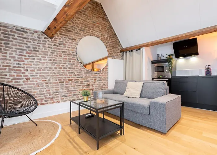 아파트 Old - Lovely Typical Apartment! 릴